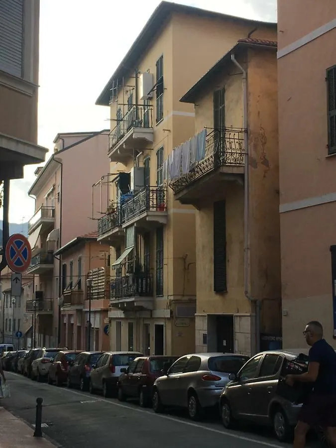 Apartment Appartamento Michele Ventimiglia
